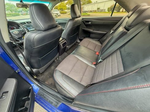 Used 2016 Toyota Camry SE image 17