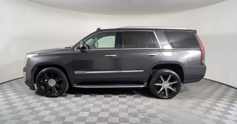 Used 2016 Cadillac Escalade Luxury image 2