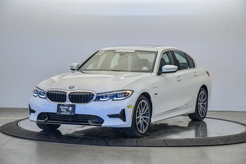 Certified 2022 BMW 330e w/ Premium Package image 1