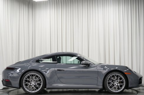 Used 2025 Porsche 911 Carrera w/ Premium Package image 39