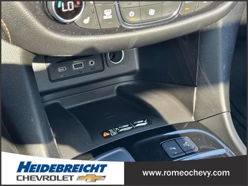 Used 2022 Chevrolet Equinox Premier image 30