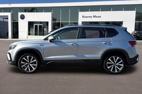 Used 2022 Volkswagen Taos SE image 7