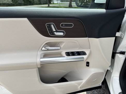 New 2026 Mercedes-Benz GLA 250 4MATIC image 16