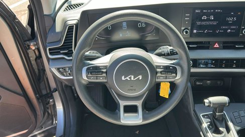 Used 2023 Kia Sportage LX image 11