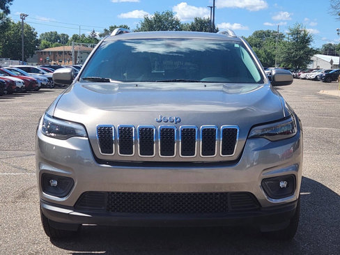 Used 2019 Jeep Cherokee Latitude w/ Cold Weather Group image 5