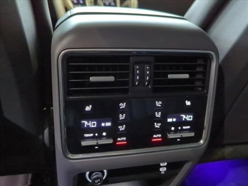 Used 2023 Porsche Cayenne Turbo image 16