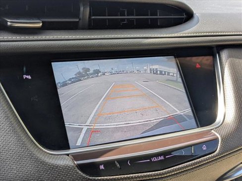 Used 2017 Cadillac XT5 Luxury w/ Driver Awareness Package image 10