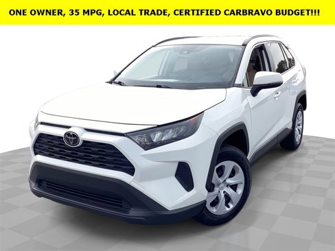 Used 2019 Toyota RAV4 LE image 1