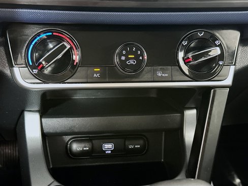 Certified 2021 Kia Seltos S image 15