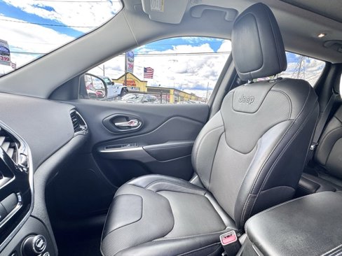 Certified 2022 Jeep Cherokee Limited w/ Mopar Interior Package image 14