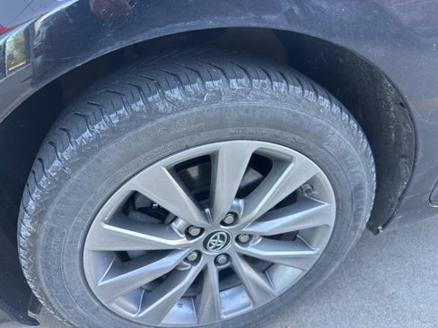 Used 2016 Toyota Camry LE image 11
