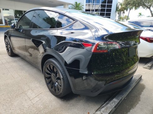 Used 2023 Tesla Model Y Long Range image 7
