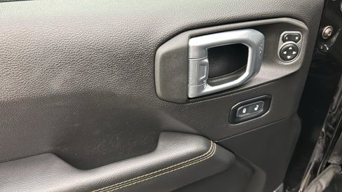 Used 2023 Jeep Wrangler Unlimited Sahara image 31