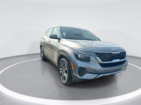 Used 2022 Kia Seltos LX image 2