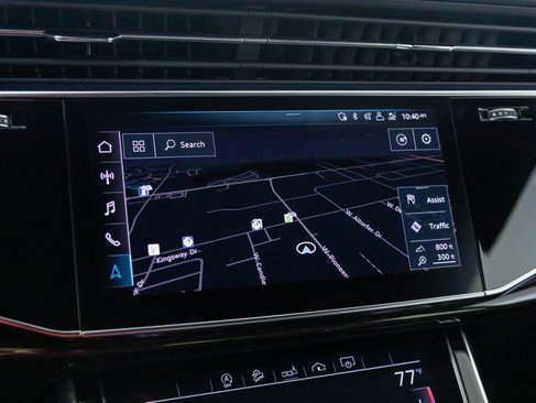 Used 2019 Audi Q8 Premium image 18
