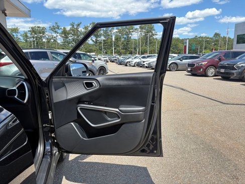 Certified 2022 Kia Soul LX image 31