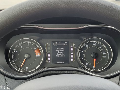 Used 2020 Jeep Cherokee Latitude image 18