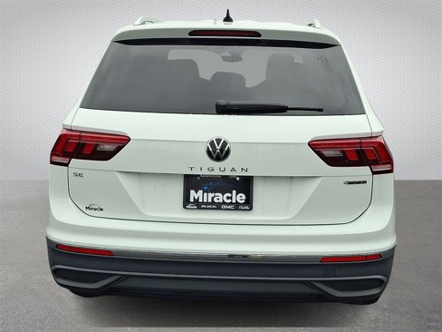 Used 2022 Volkswagen Tiguan SE image 5