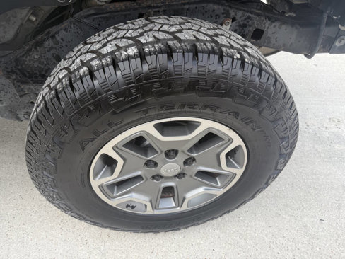 Used 2012 Jeep Wrangler Unlimited Rubicon w/ Connectivity Group image 26
