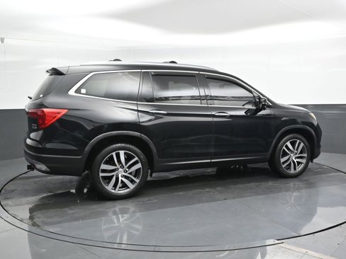 Used 2018 Honda Pilot Touring image 2