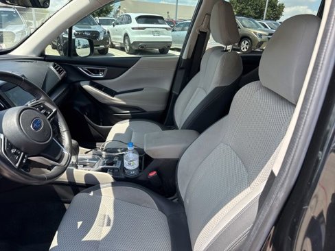 Used 2020 Subaru Forester Premium image 7
