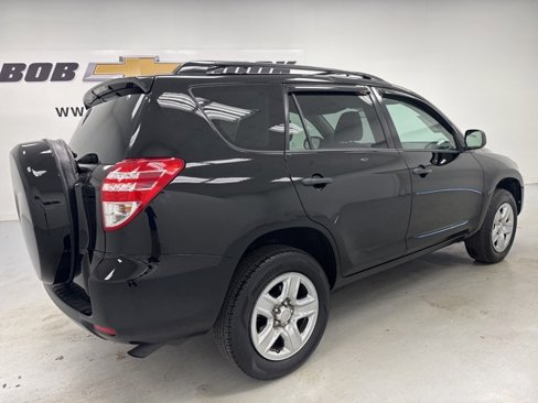 Used 2012 Toyota RAV4 FWD image 5