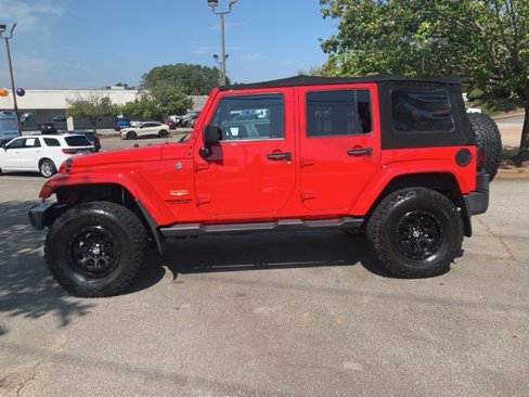Used 2015 Jeep Wrangler Unlimited Sahara w/ Connectivity Group image 3