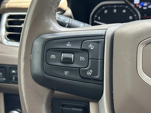Used 2021 GMC Yukon Denali w/ Denali Premium Package image 28