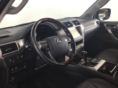 Used 2019 Lexus GX 460 image 14