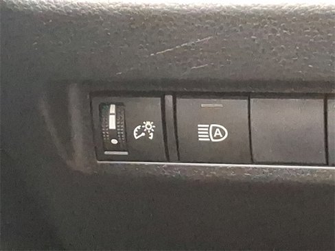 Used 2020 Toyota RAV4 Limited image 29