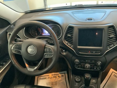 Used 2022 Jeep Cherokee Latitude Lux w/ Mopar Interior Package image 19