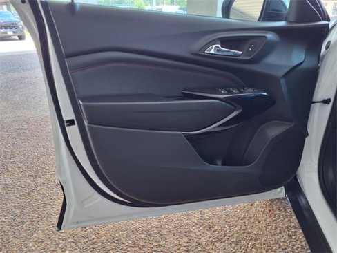 New 2025 Chevrolet Trax RS w/ Sunroof Package image 20