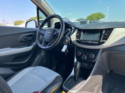 Used 2017 Chevrolet Trax LS image 42