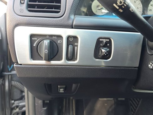 Used 2003 Ford Thunderbird image 18