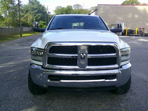 Used 2018 RAM 2500 SLT image 8