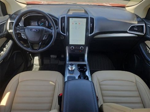 Certified 2022 Ford Edge SEL w/ Convenience Package image 2