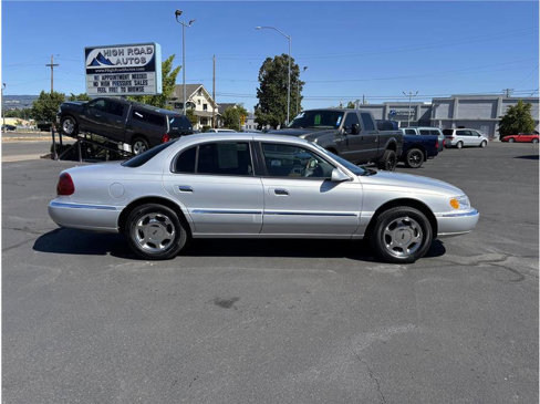 Used 2000 Lincoln Continental image 6