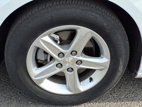 Used 2024 Chevrolet Malibu LT image 9