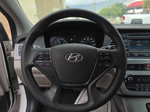 Used 2016 Hyundai Sonata SE image 13