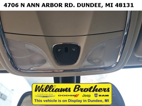 Used 2017 Jeep Cherokee Latitude w/ Cold Weather Group image 24