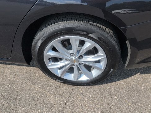 Used 2022 Chevrolet Malibu LT w/ Leather Package image 11
