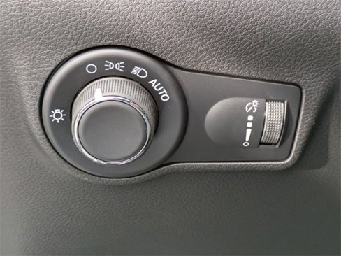 New 2025 Jeep Compass Sport image 14