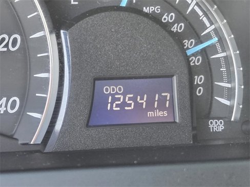 Used 2014 Toyota Camry XLE image 24
