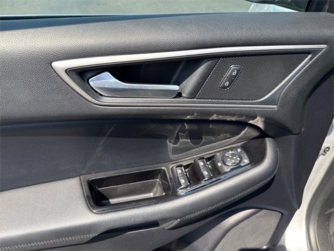 Certified 2019 Ford Edge SEL w/ Equipment Group 201A image 13