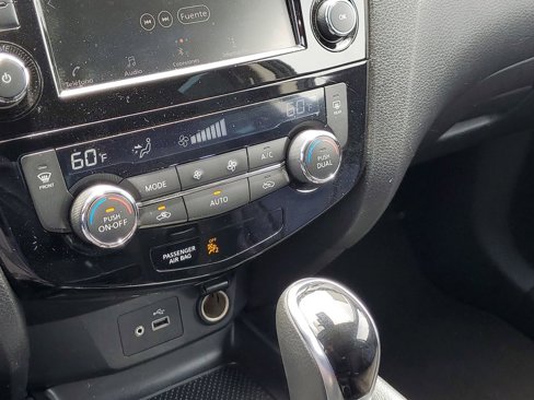 Used 2020 Nissan Rogue Sport SV image 26