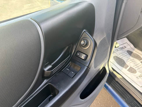 Used 2011 Ford Ranger XLT image 9