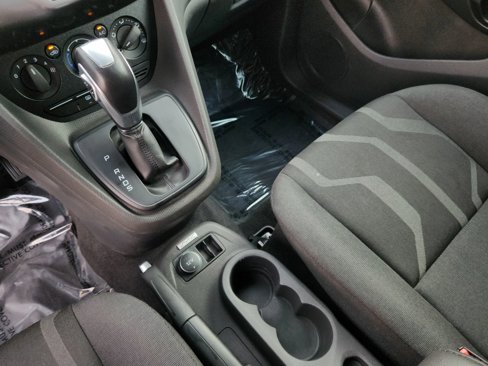 Used 2017 Ford Transit Connect XLT image 11