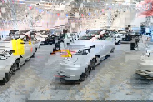 Used 2018 Tesla Model 3 Long Range image 11