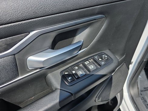 Used 2019 RAM 1500 Big Horn image 11