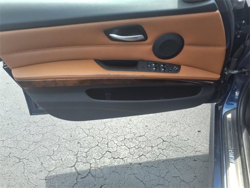 Used 2011 BMW 328i xDrive Sedan image 11